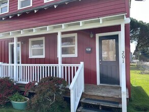 201 16th St NE in Long Beach, WA - Building Photo - Building Photo