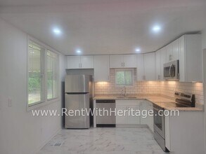 7082 Queensferry Dr in Mableton, GA - Building Photo - Building Photo