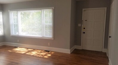 160 Anderson Dr in Spartanburg, SC - Foto de edificio - Building Photo