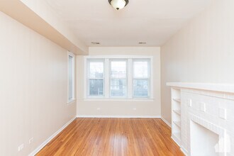 4453 N Hamlin Ave, Unit #  03 in Chicago, IL - Foto de edificio - Building Photo