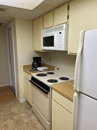 2832 S Bartell Dr photo'