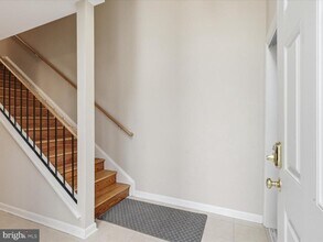 1426 Yellowwood Ct in Reston, VA - Building Photo - Building Photo