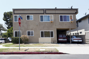 5851 Whitnall Hwy in North Hollywood, CA - Foto de edificio - Building Photo