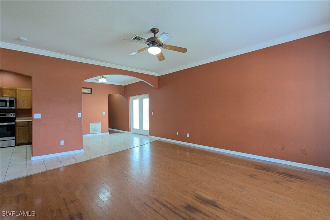 2435 George Ave S in Lehigh Acres, FL - Building Photo