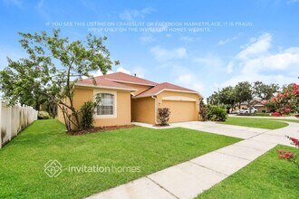 1613 Open Field Loop in Brandon, FL - Building Photo - Building Photo