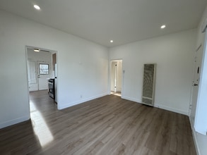 2317-2321 Ocean Park Blvd, Unit 2317- A in Santa Monica, CA - Building Photo - Building Photo
