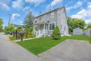 1014 Railroad Ave in Phillipsburg, NJ - Building Photo