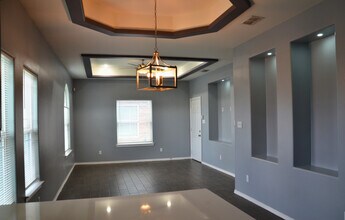 3012 Basil Dr, Unit 4 in Weslaco, TX - Foto de edificio - Building Photo