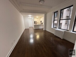 WEST 58 STREET in New York, NY - Building Photo - Building Photo