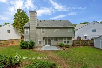 5203 Pine Branch Cir in Sugar Hill, GA - Foto de edificio - Building Photo