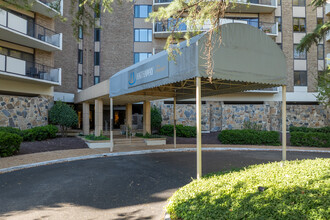 Hathaway Tower in Richmond, VA - Building Photo - Building Photo