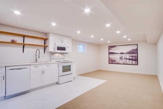 197 Lawnhurst Dr in Hamilton, ON - Building Photo - Building Photo