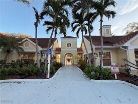 12520 Equestrian Cir in Ft. Myers, FL - Building Photo