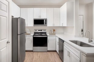 751 Sawdust Rd in Spring, TX - Building Photo