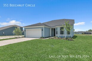 351 Beechnut Cir in St. Augustine, FL - Building Photo