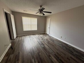 1170 Meadowlark Ln in Memphis, TN - Foto de edificio - Building Photo