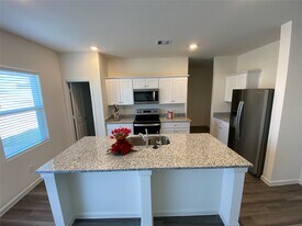 3022 Spindletree Ln in Brookshire, TX - Building Photo