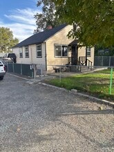 205 S Washington St in Kennewick, WA - Building Photo - Building Photo