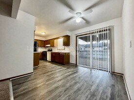1348 Carriage Hill Dr SE in Kentwood, MI - Building Photo