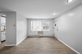 Ashby Terrace in Cleveland, OH - Building Photo - Building Photo