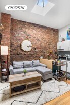 558 Driggs Ave in Brooklyn, NY - Building Photo