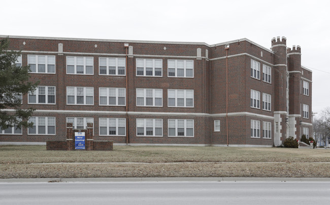 Washburn Towers in Ottawa, KS - Foto de edificio - Building Photo