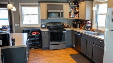 5864 Quebec Ave N, Unit C- LL Bedroom 1 - Left in Minneapolis, MN - Building Photo - Building Photo