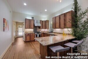 215 Ira Ave in San Antonio, TX - Building Photo - Building Photo