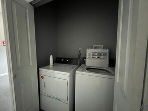 113 Ocean Ave, Unit 5 in Jersey City, NJ - Building Photo - Building Photo