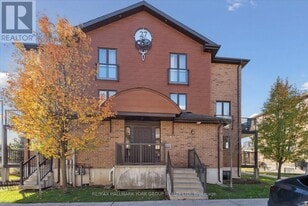 27 Madelaine Dr in Barrie, ON - Building Photo