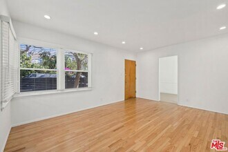 219 3rd Ave in Los Angeles, CA - Building Photo - Building Photo