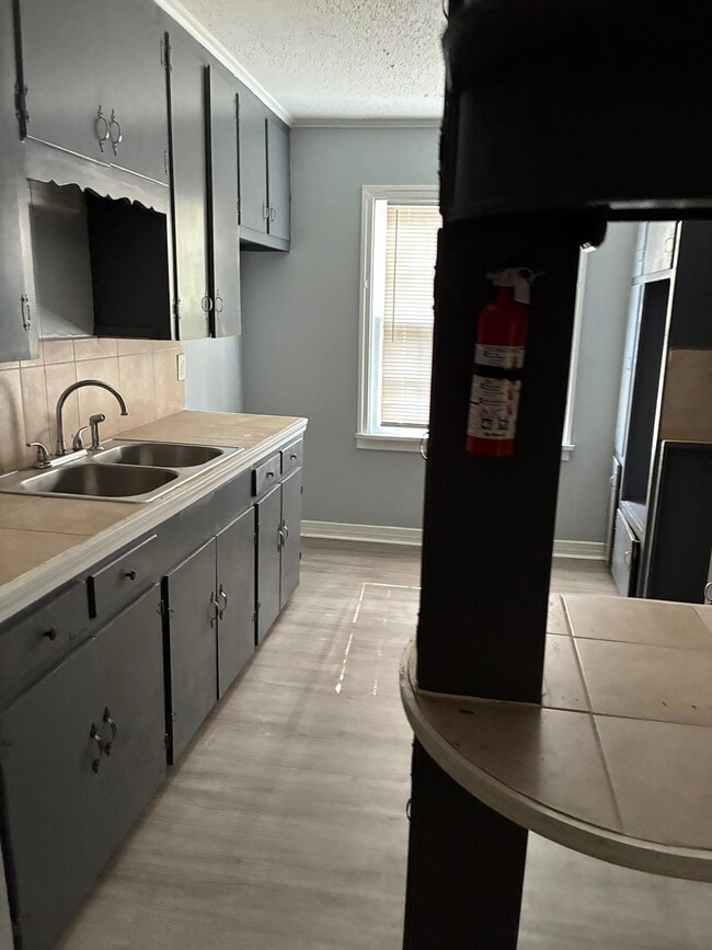 124 S Sunset Terrace in Jackson, MS - Building Photo - Building Photo