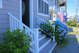 18 Berkley Rd in Hull, MA - Building Photo