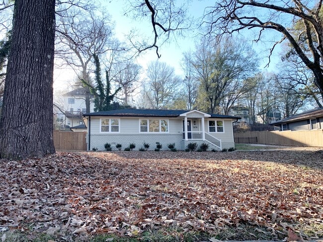 2676 George St NW in Atlanta, GA - Building Photo - Building Photo