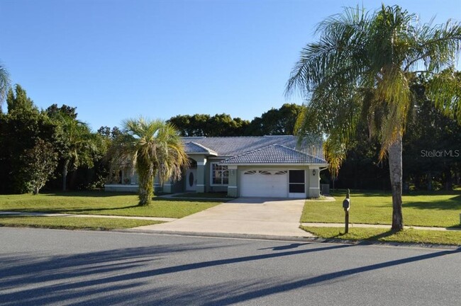 18747 Bascomb Ln in Hudson, FL - Foto de edificio - Building Photo