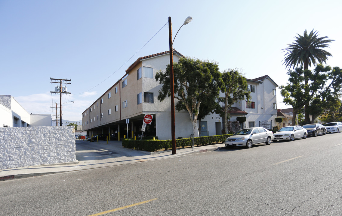 Palmer Apartments in Glendale, CA - Building Photo