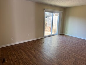 257 N Court St in Prattville, AL - Foto de edificio - Building Photo