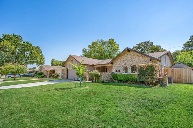 3008 Bluebonnet Ln in Bedford, TX - Building Photo - Building Photo