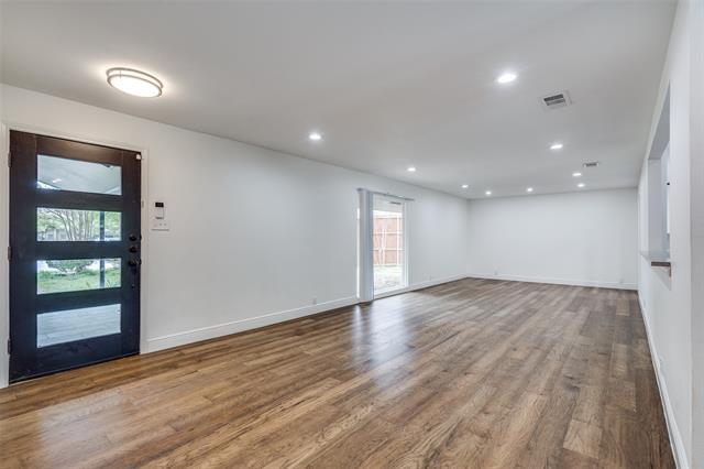 3229 Merrell Cir in Dallas, TX - Building Photo - Building Photo