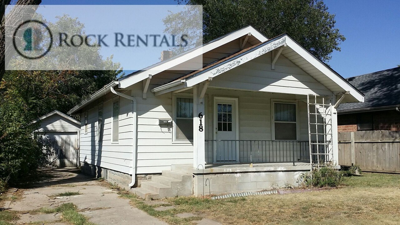 618 W 6th Ave in Hutchinson, KS - Building Photo