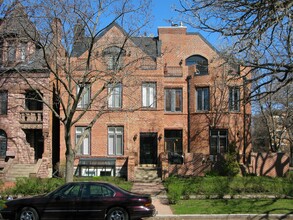 Alberta Rowhouse in St. Paul, MN - Foto de edificio - Building Photo