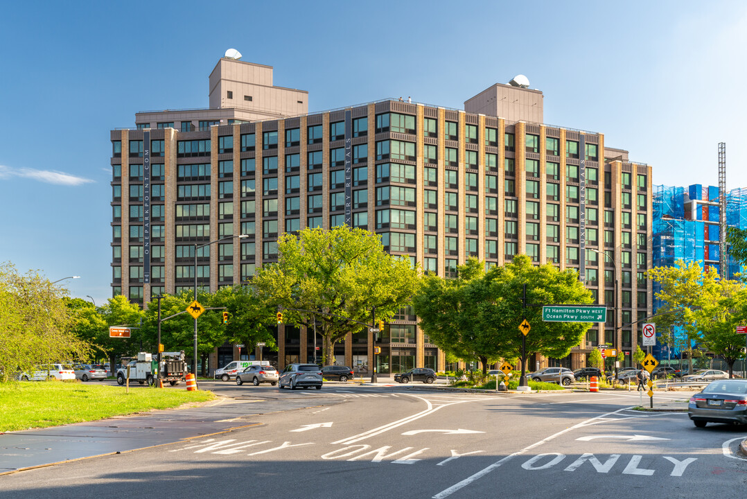 One Park Point in Brooklyn, NY - Foto de edificio