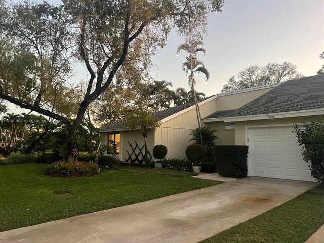 6198 Brandon St in West Palm Beach, FL - Building Photo - Building Photo