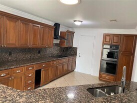 22761 Neptune Rd in Boca Raton, FL - Building Photo