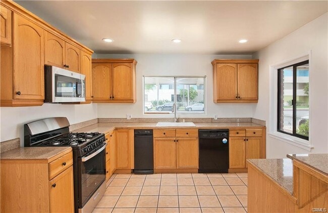 property at 18063 Burbank Blvd
