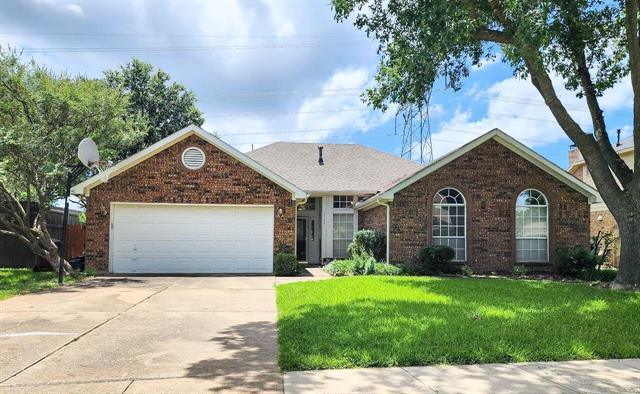 property at 3708 Racquet Ct