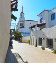 Arlington Village in Santa Barbara, CA - Building Photo - Other