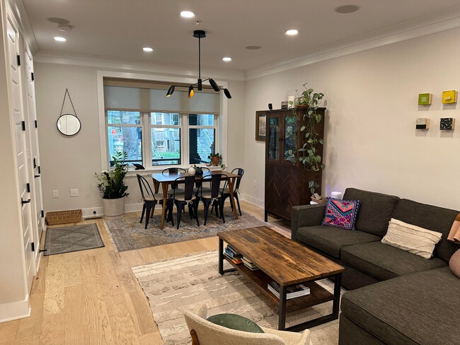 756 Princeton Pl NW, Unit 1 in Washington, DC - Building Photo - Building Photo