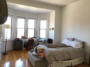 354 Marlborough St, Unit 5 in Boston, MA - Building Photo - Building Photo