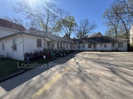 121 W 14th St in Lawrence, KS - Building Photo